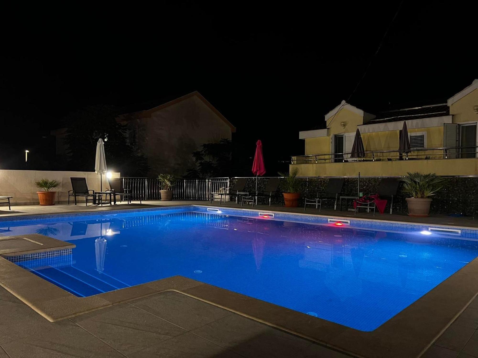 Villa Luna Трогир Экстерьер фото
